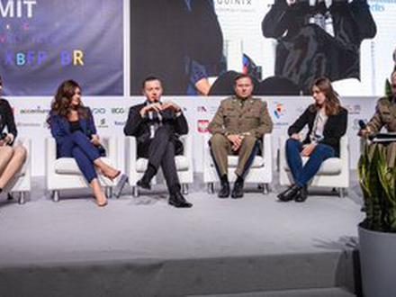 Cyber.mil.pl na międzynarodowej konferencji Women in Tech Summit.