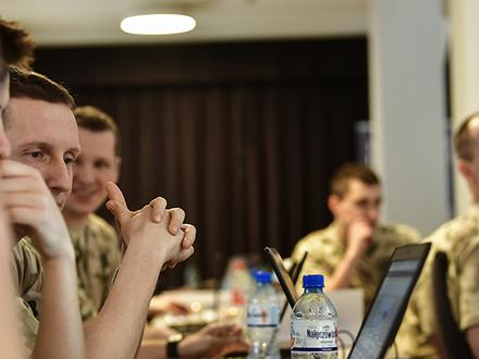 Reprezentanci resortu obrony narodowej  zwycięzcami międzynarodowego Hackathonu