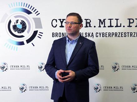 (NIE)Bezpieczni w cyberprzestrzeni